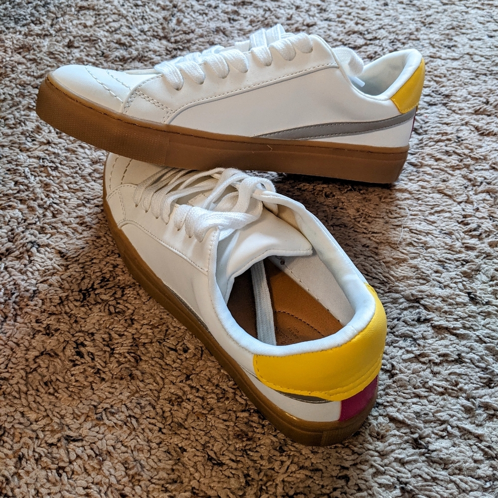 NWOT Women's Sneakers